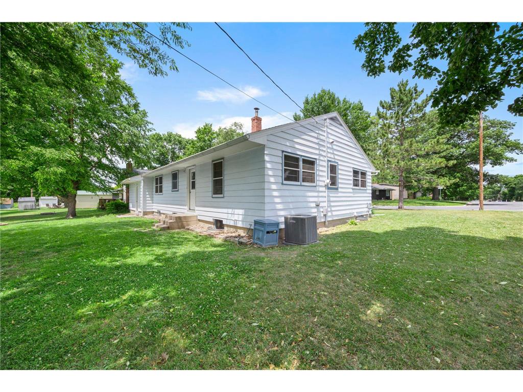 711 Elm Avenue Gaylord MN 55334 7082659 image38