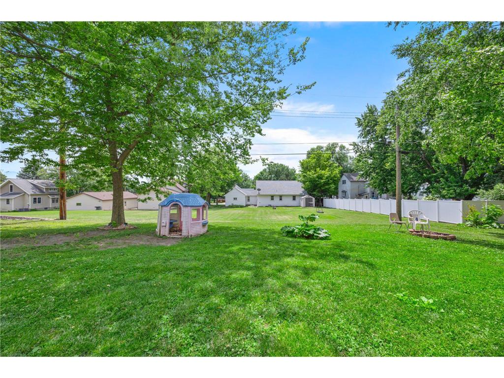 711 Elm Avenue Gaylord MN 55334 7082659 image39
