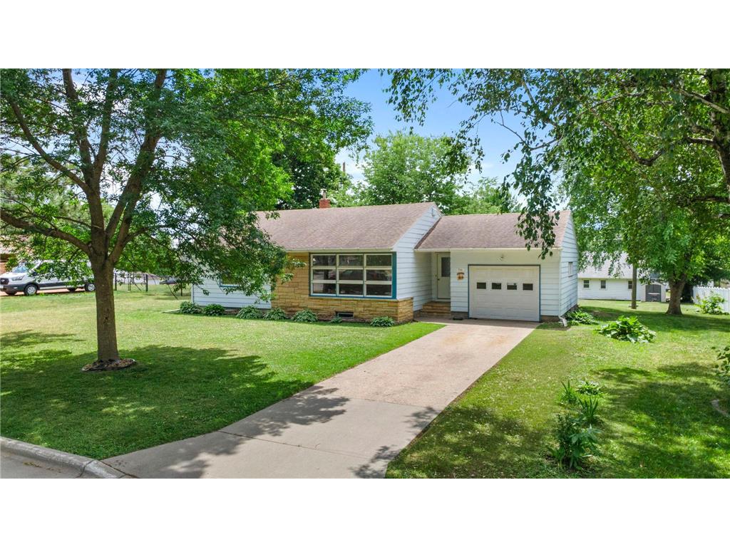 711 Elm Avenue Gaylord MN 55334 7082659 image4