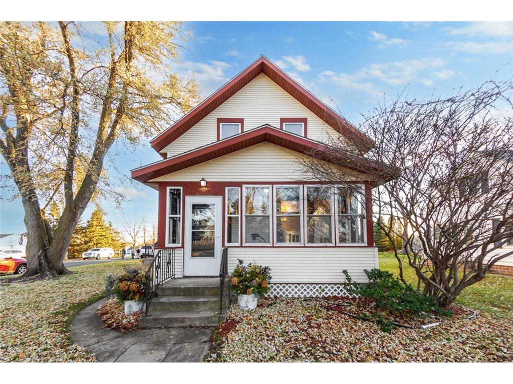 711 Elm Street W, Norwood Young America, MN 55368 MLS 6460702