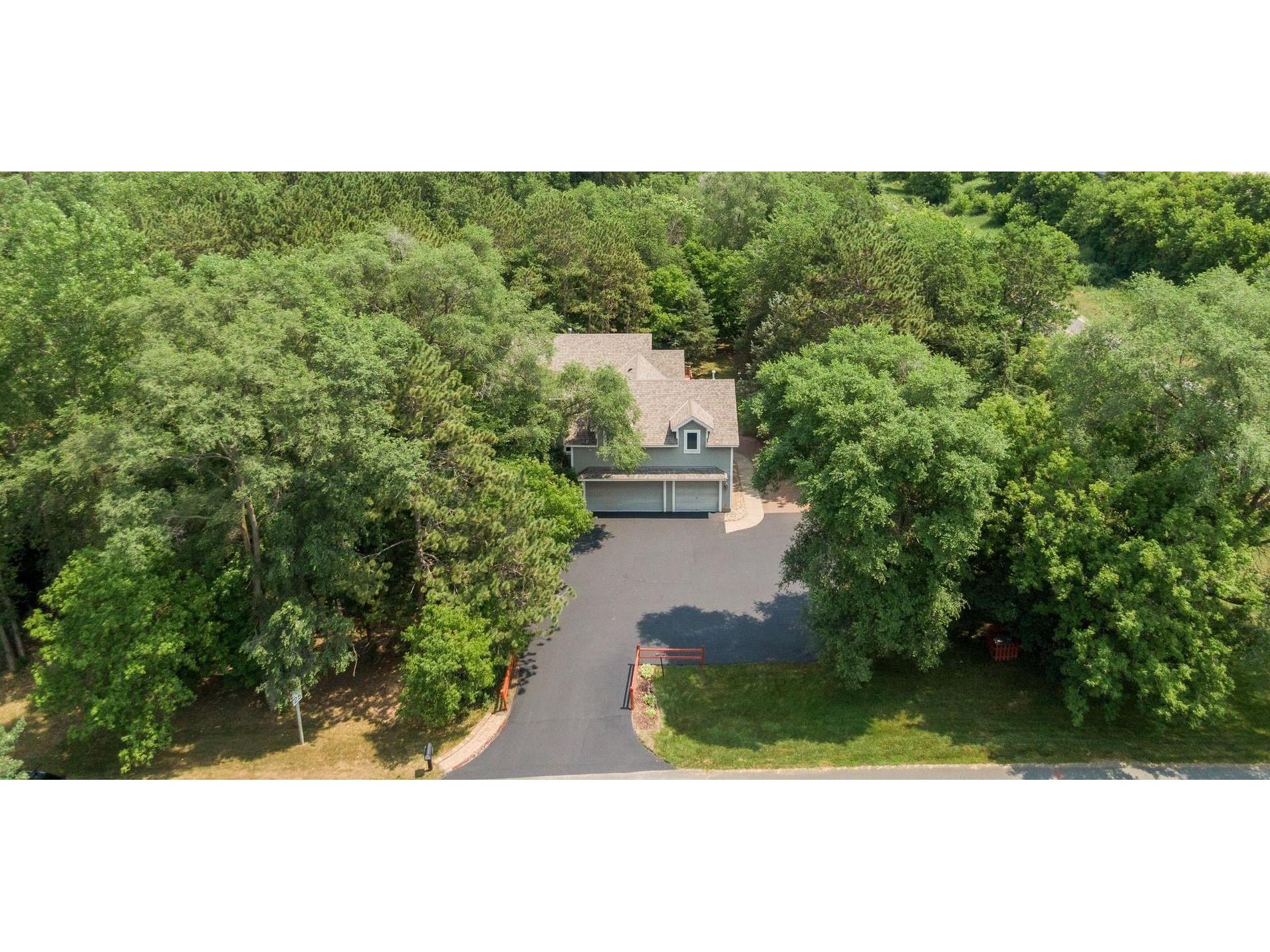 711 Glenna Drive, Hudson, WI 54016 MLS 5763223 Edina Realty