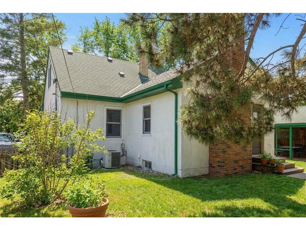 711 Grandview Avenue W Roseville MN 55113 7065991 image26