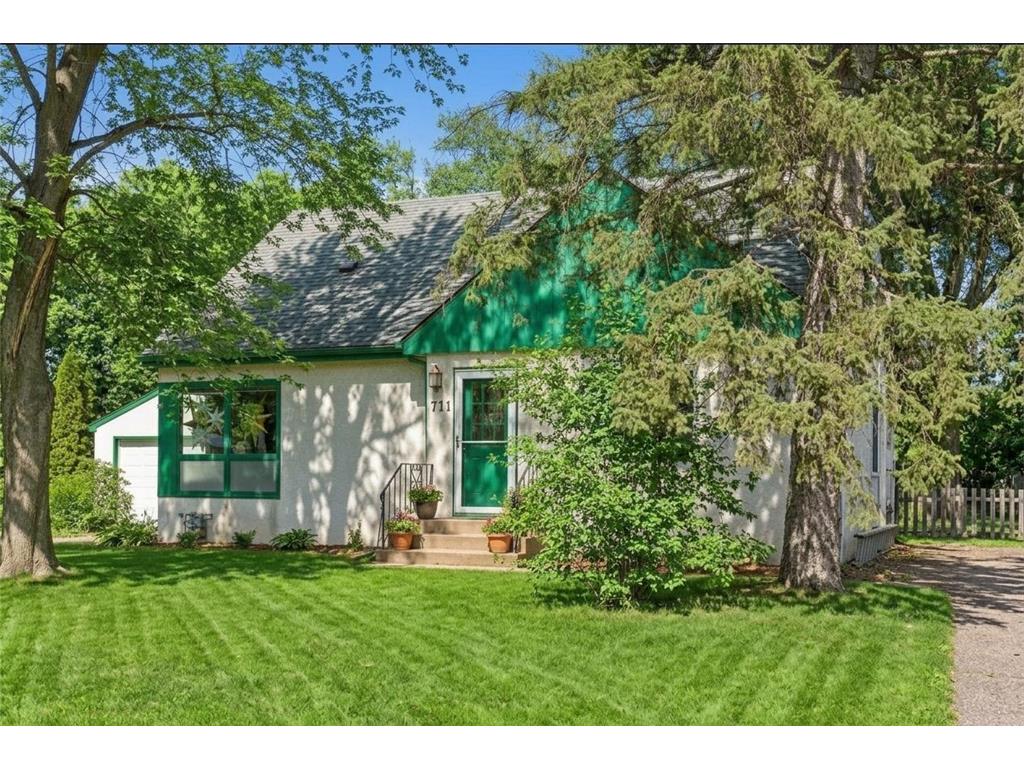 711 Grandview Avenue W Roseville MN 55113 7065991 image3