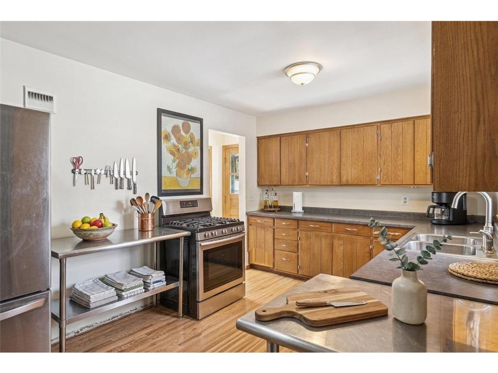 711 Grandview Avenue W Roseville MN 55113 7065991 image6