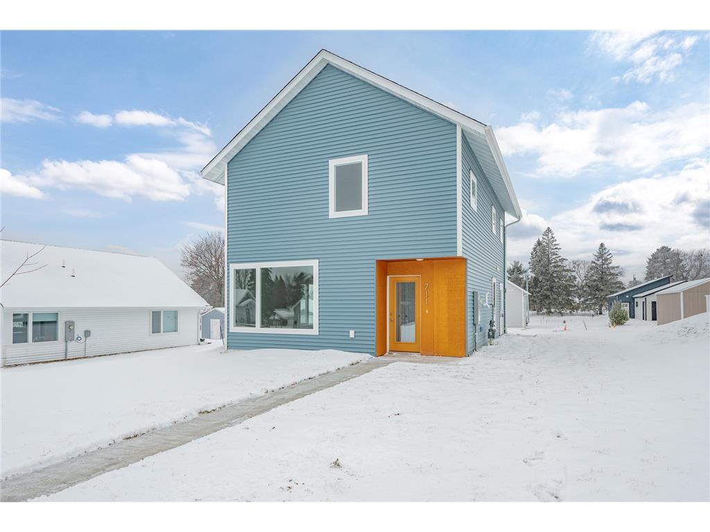 711 NW 7th Avenue Grand Rapids MN 55744 7007153 image1