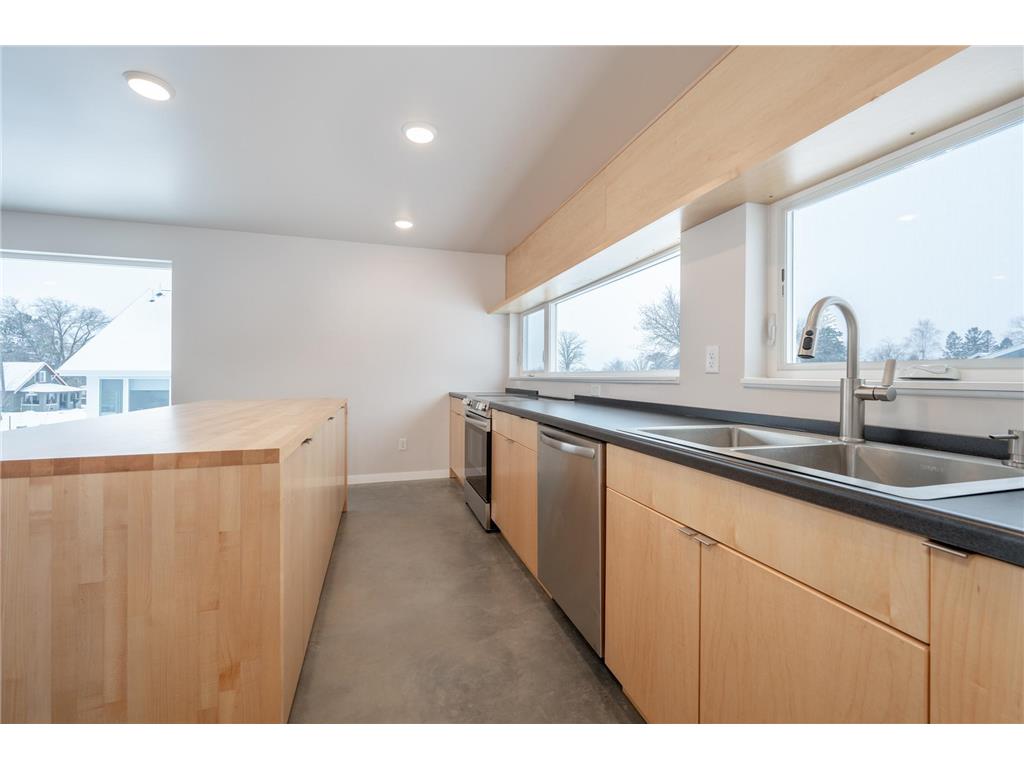 711 NW 7th Avenue Grand Rapids MN 55744 7007153 image5