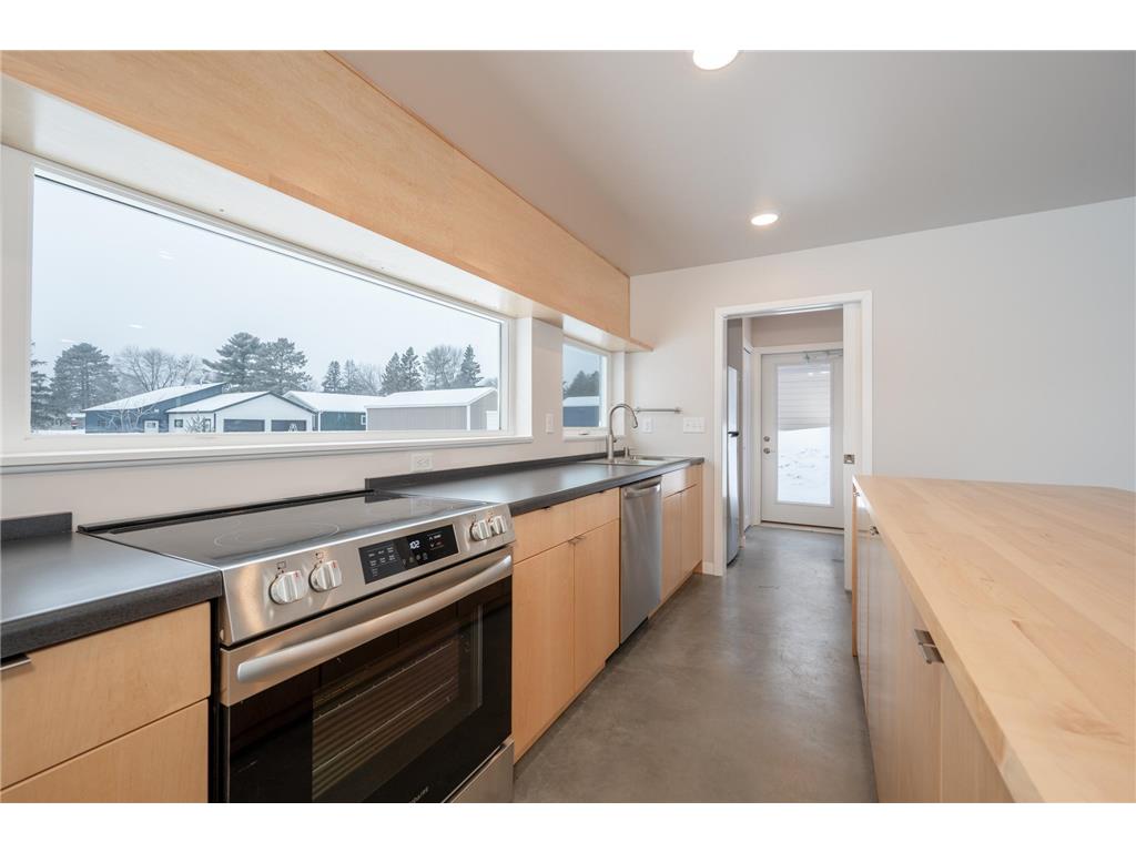 711 NW 7th Avenue Grand Rapids MN 55744 7007153 image6