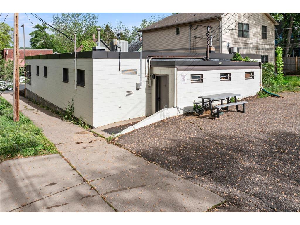 711 Smith Avenue S Saint Paul MN 55107 7050286 image39
