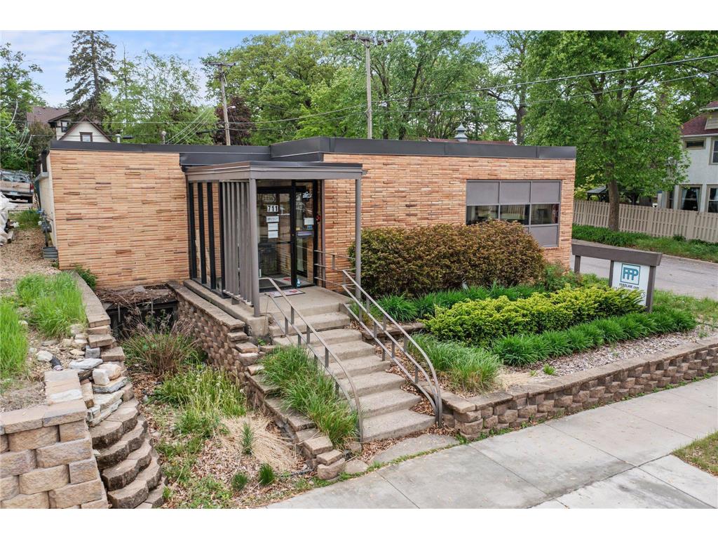 711 Smith Avenue S Saint Paul MN 55107 7050286 image4