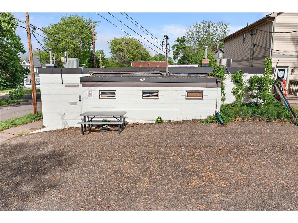 711 Smith Avenue S Saint Paul MN 55107 7050286 image42