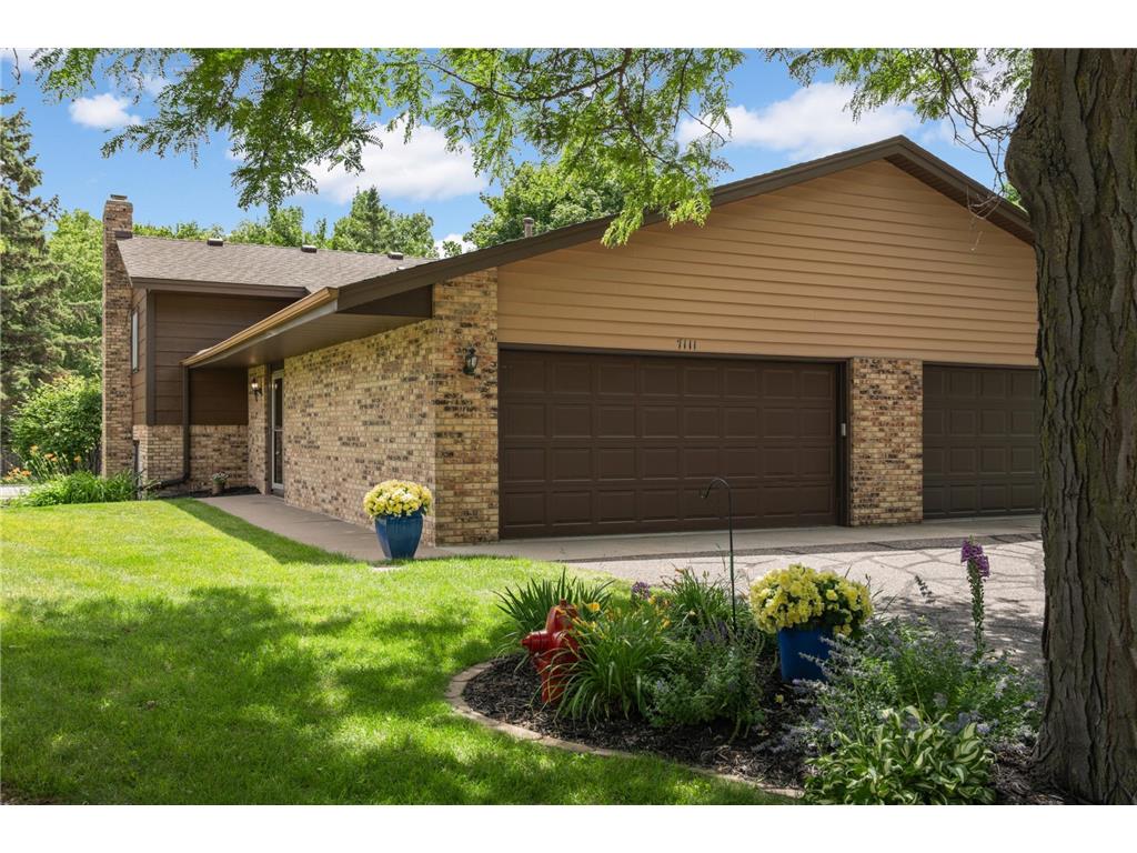 7111 Robinwood Bay Woodbury MN 55125 7085806 image1