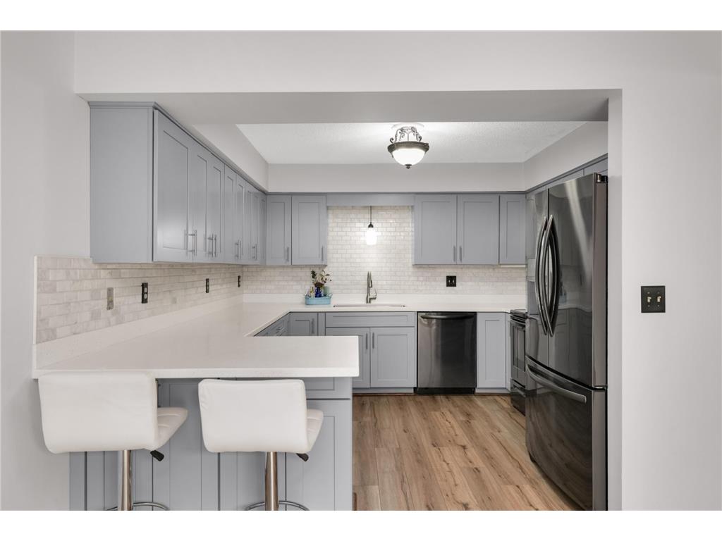 7111 Robinwood Bay Woodbury MN 55125 7085806 image12