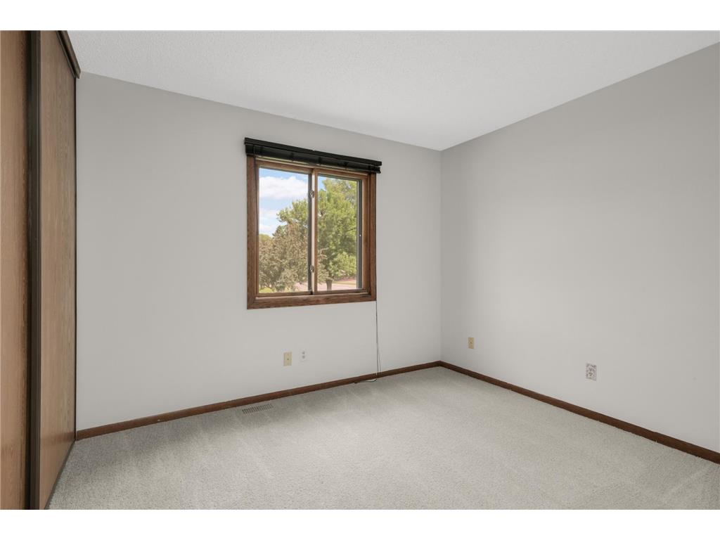 7111 Robinwood Bay Woodbury MN 55125 7085806 image19