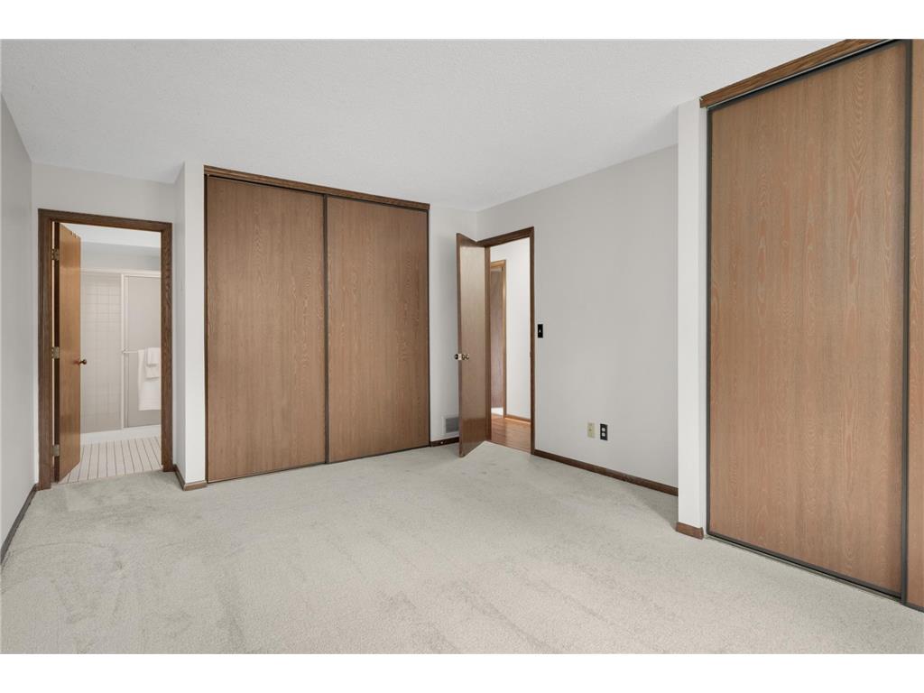 7111 Robinwood Bay Woodbury MN 55125 7085806 image22