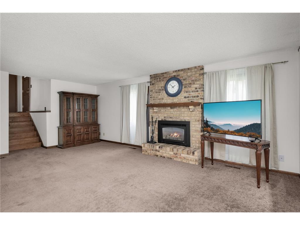 7111 Robinwood Bay Woodbury MN 55125 7085806 image7