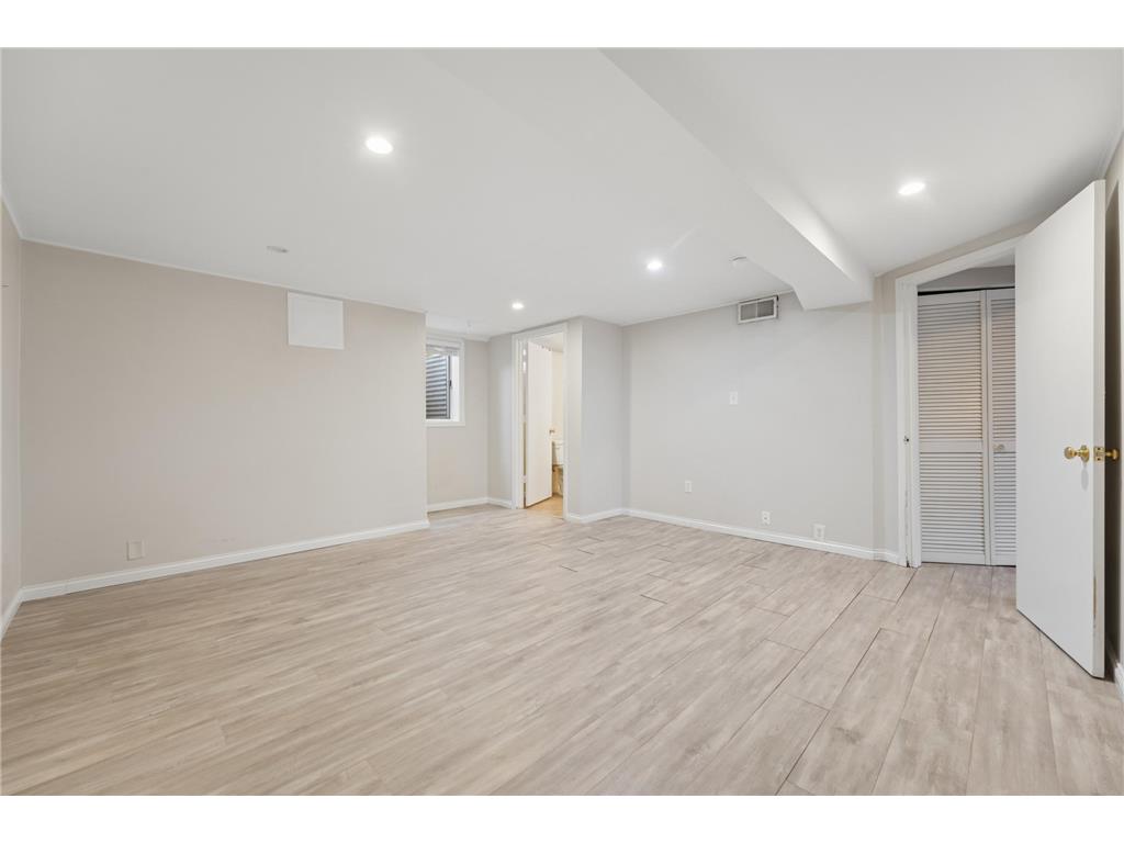 7115 W 23rd Street Saint Louis Park MN 55426 7046172 image17
