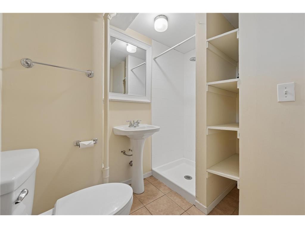 7115 W 23rd Street Saint Louis Park MN 55426 7046172 image18