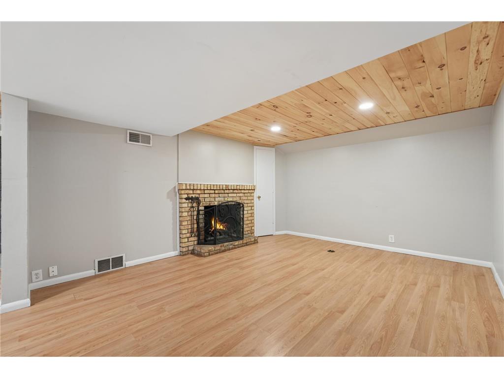 7115 W 23rd Street Saint Louis Park MN 55426 7046172 image22