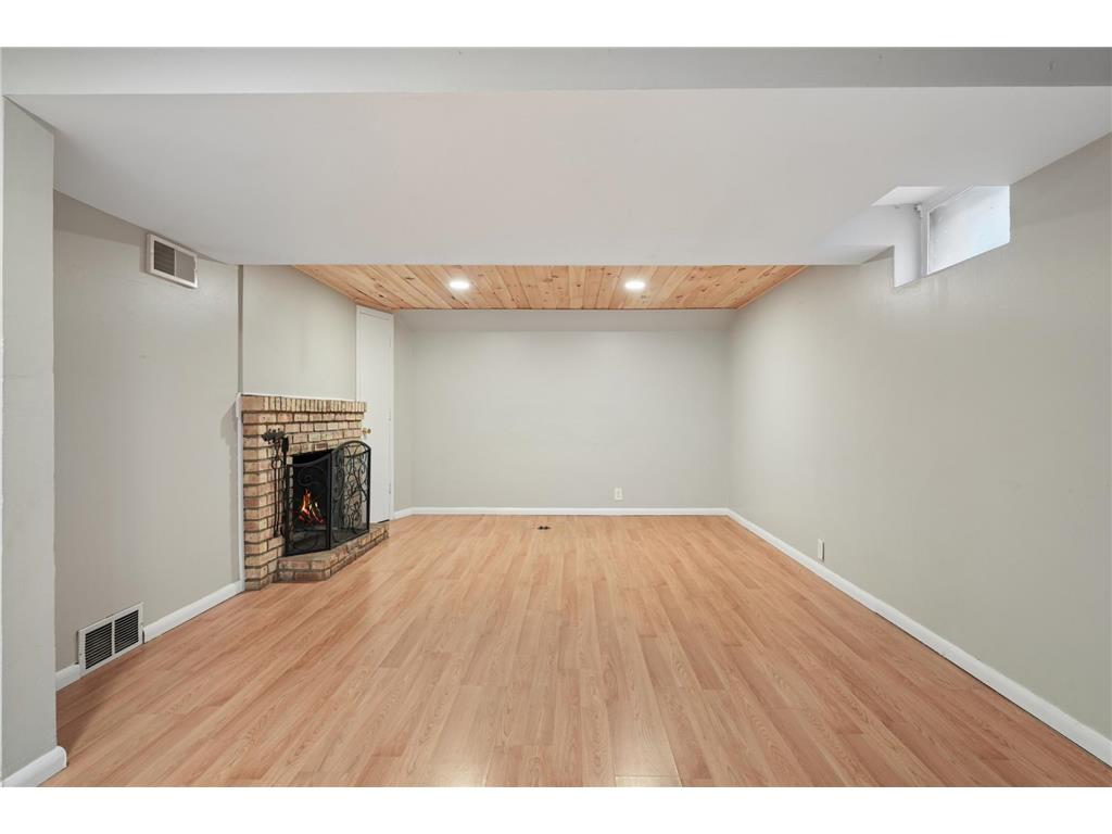7115 W 23rd Street Saint Louis Park MN 55426 7046172 image23