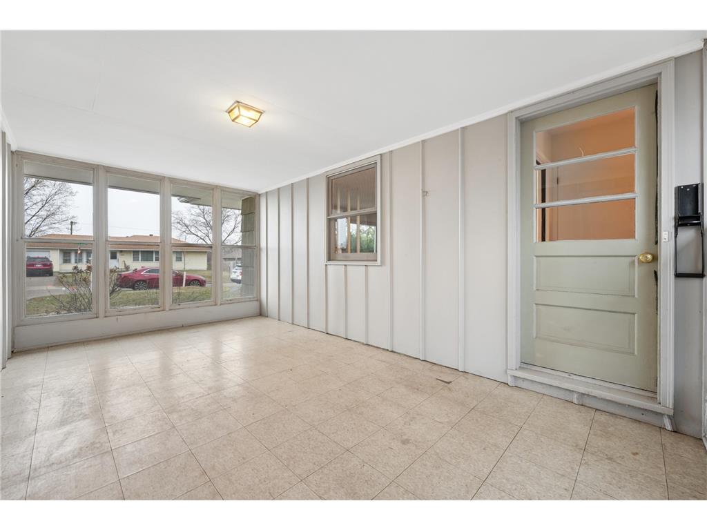 7115 W 23rd Street Saint Louis Park MN 55426 7046172 image24