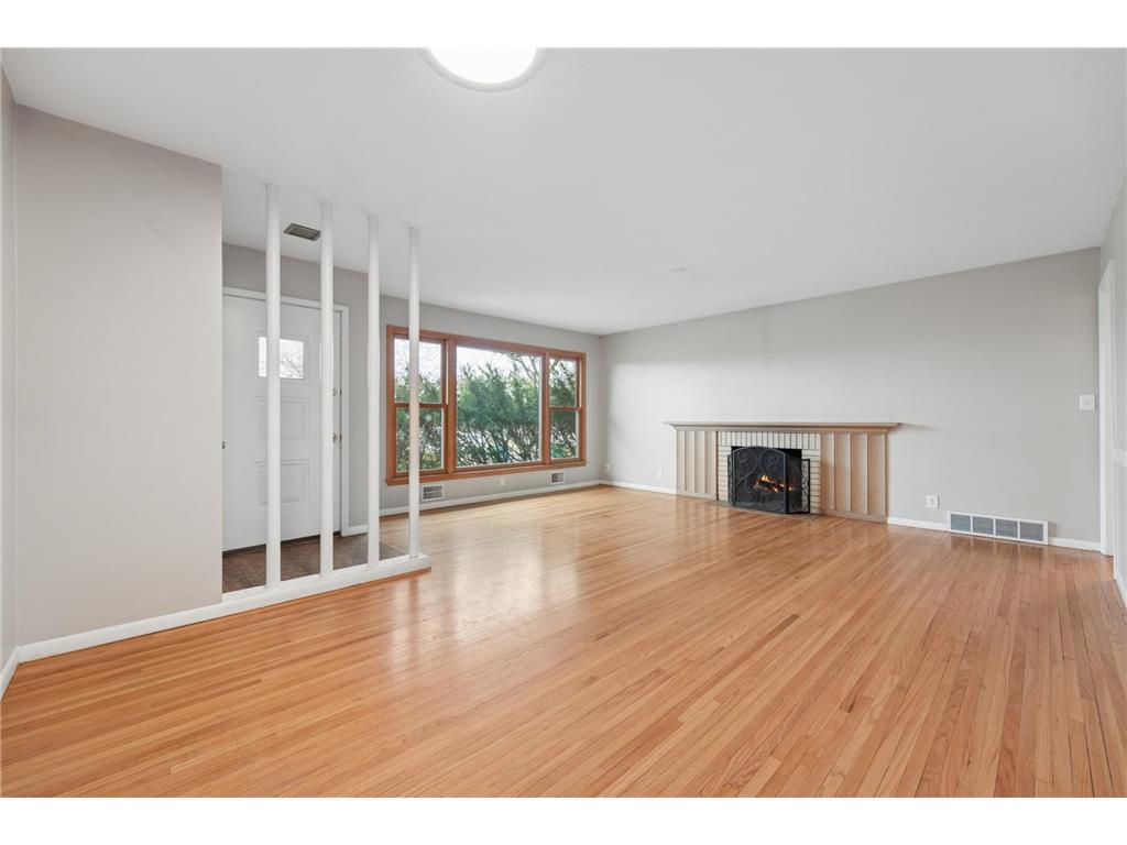 7115 W 23rd Street Saint Louis Park MN 55426 7046172 image4
