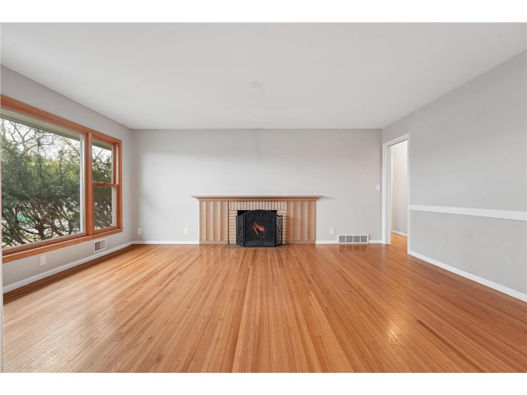 7115 W 23rd Street Saint Louis Park MN 55426 7046172 image5