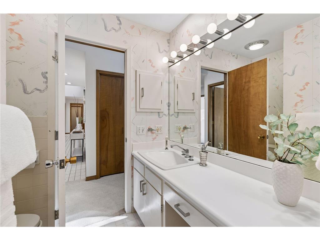 7117 Gleason Road Edina MN 55439 7009023 image38