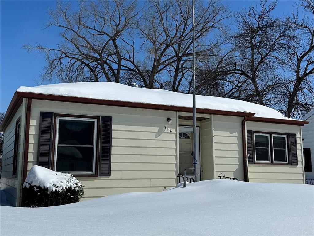 712 16th Street N, Moorhead, MN, 56560 MLS 6347290 Edina Realty