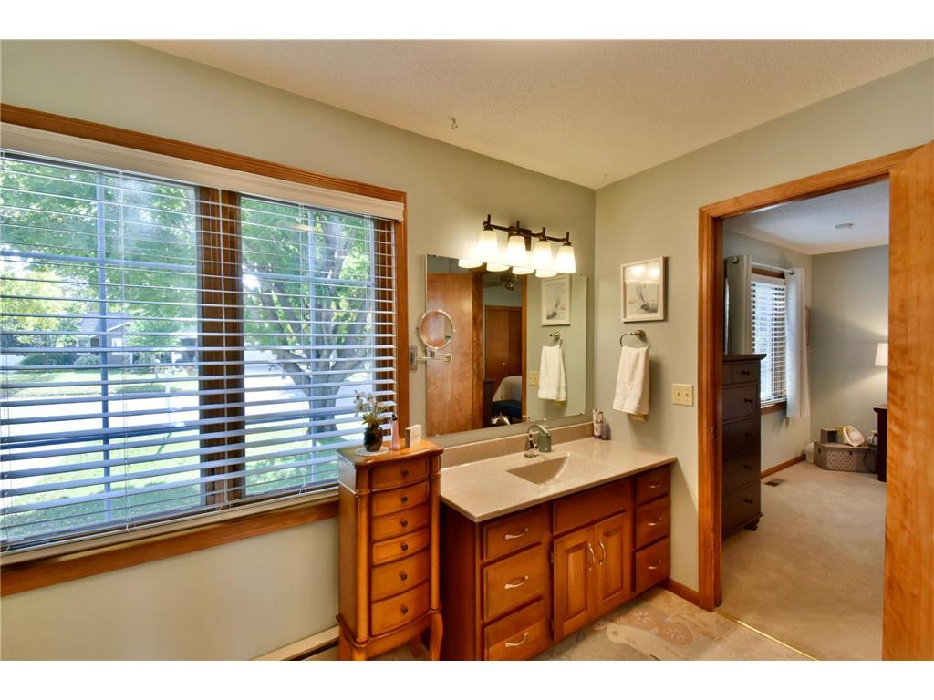 712 23rd Street SE Willmar MN 56201 6805328 image32