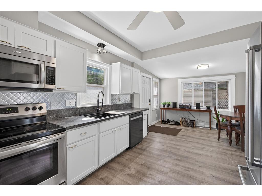 712 24th Avenue NE Minneapolis MN 55418 7095968 image13