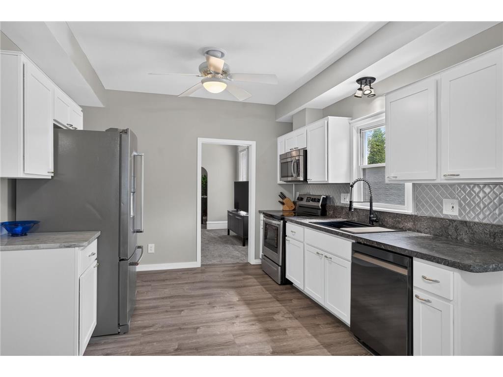 712 24th Avenue NE Minneapolis MN 55418 7095968 image14