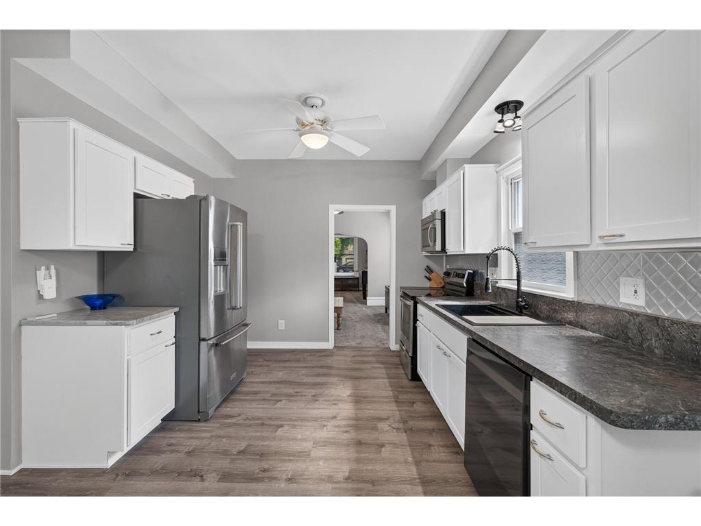 712 24th Avenue NE Minneapolis MN 55418 7095968 image15