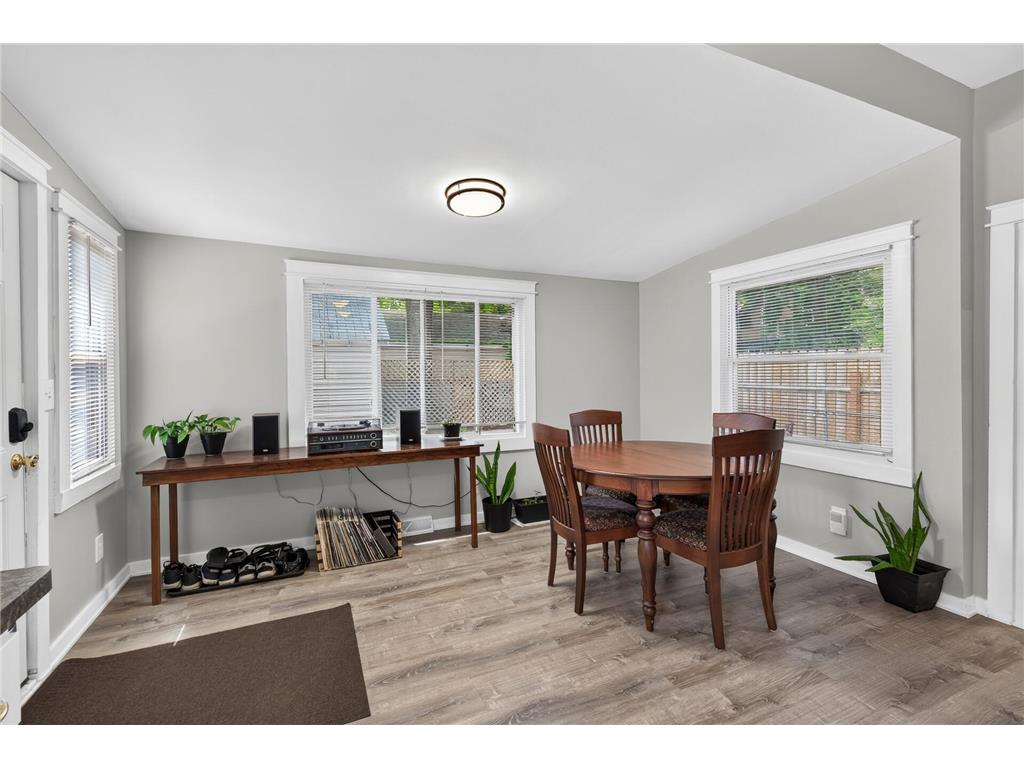 712 24th Avenue NE Minneapolis MN 55418 7095968 image16