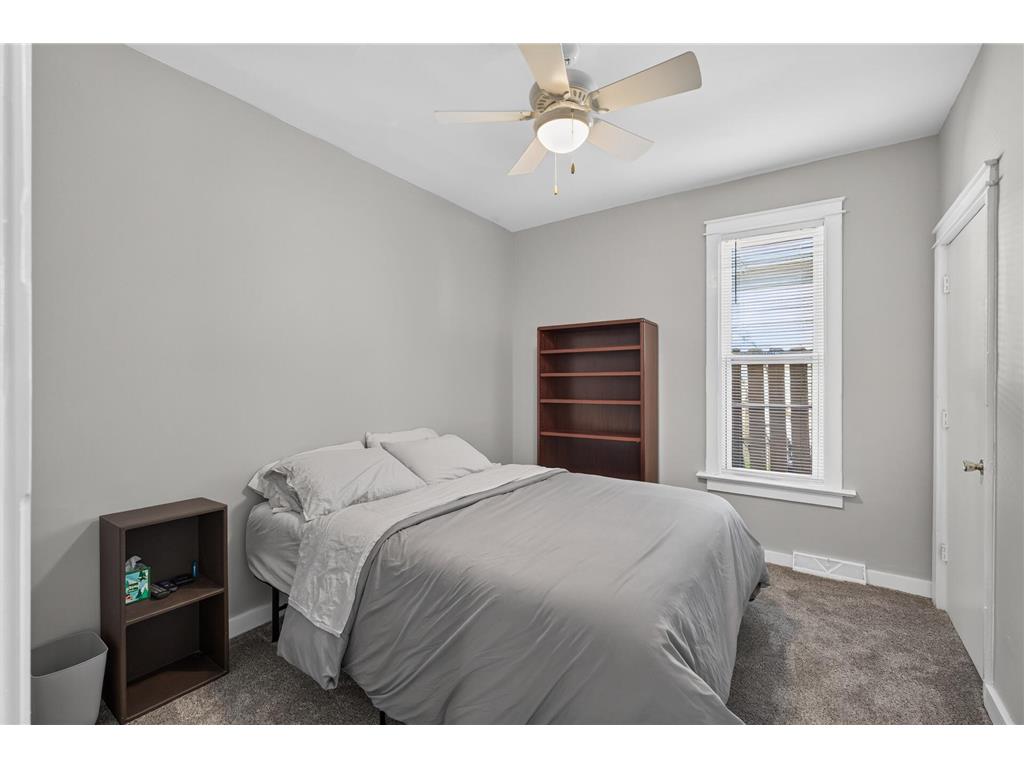 712 24th Avenue NE Minneapolis MN 55418 7095968 image18