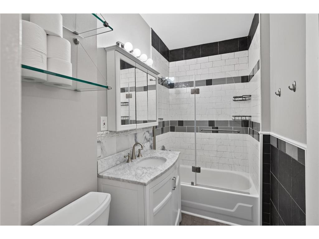 712 24th Avenue NE Minneapolis MN 55418 7095968 image20