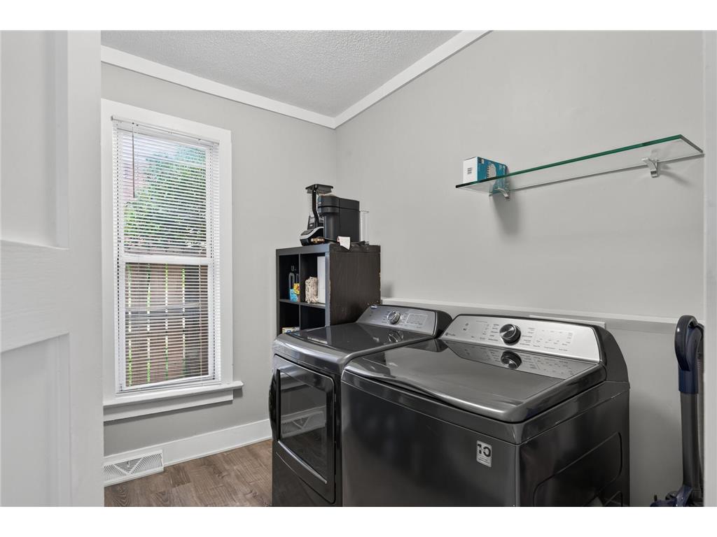 712 24th Avenue NE Minneapolis MN 55418 7095968 image24
