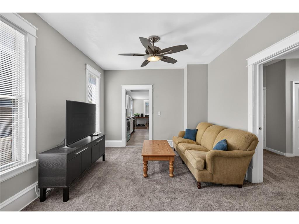 712 24th Avenue NE Minneapolis MN 55418 7095968 image8