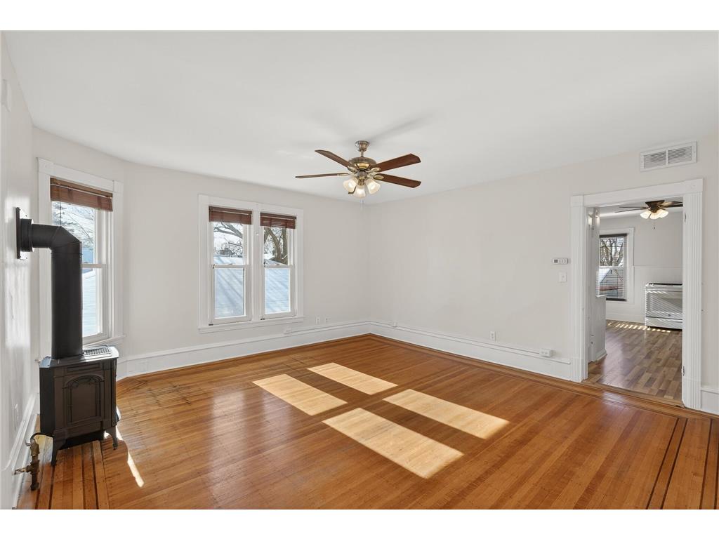 712 5th Street NE Minneapolis MN 55413 7025687 image18