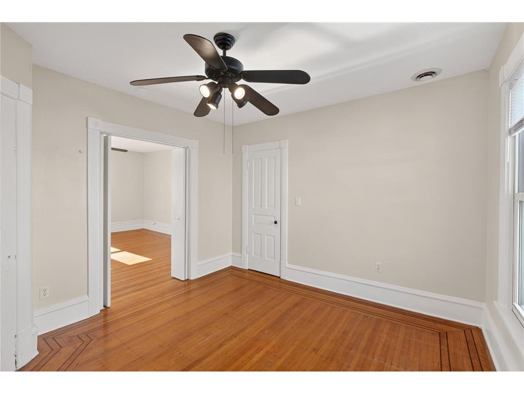 712 5th Street NE Minneapolis MN 55413 7025687 image24