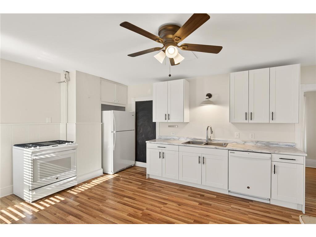 712 5th Street NE Minneapolis MN 55413 7025687 image26