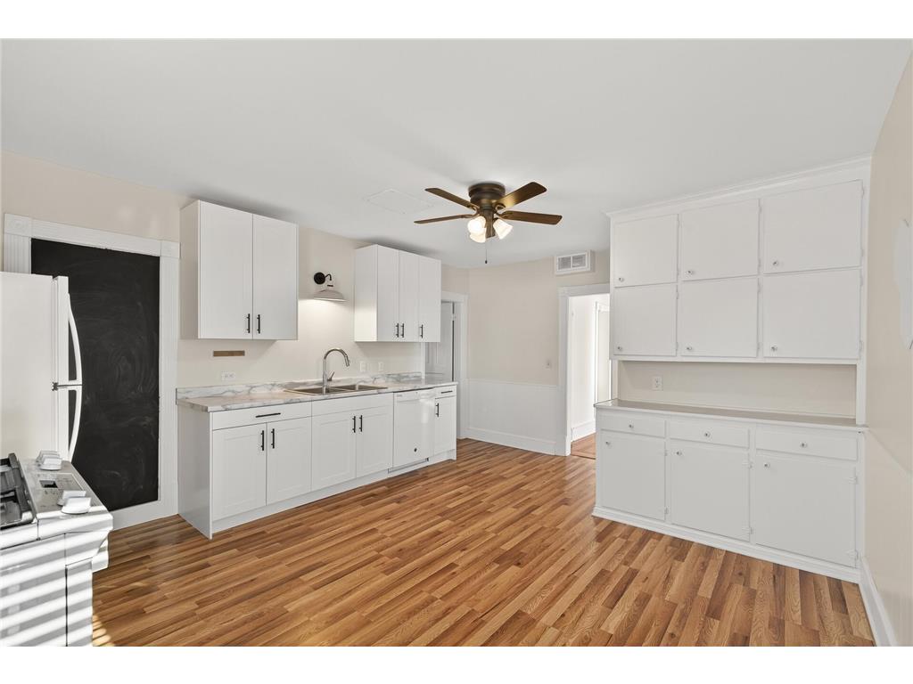 712 5th Street NE Minneapolis MN 55413 7025687 image27