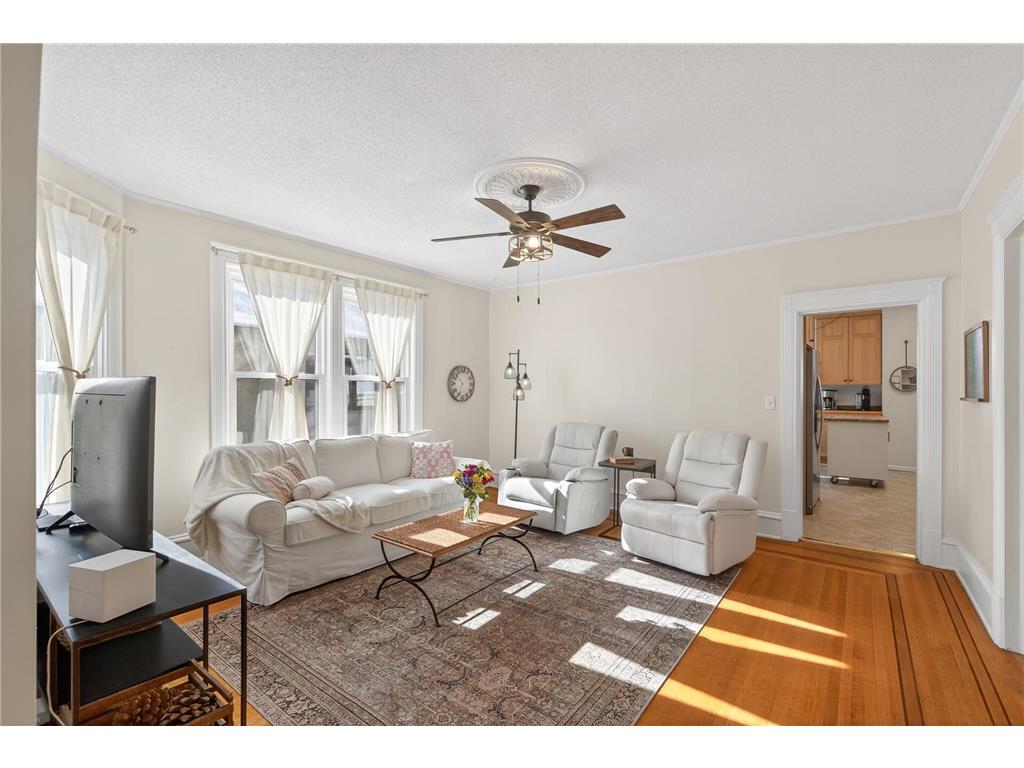 712 5th Street NE Minneapolis MN 55413 7025687 image3