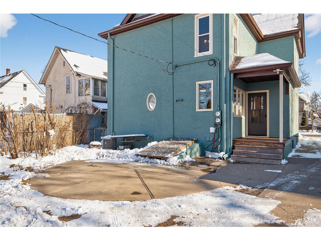 712 5th Street NE Minneapolis MN 55413 7025687 image40