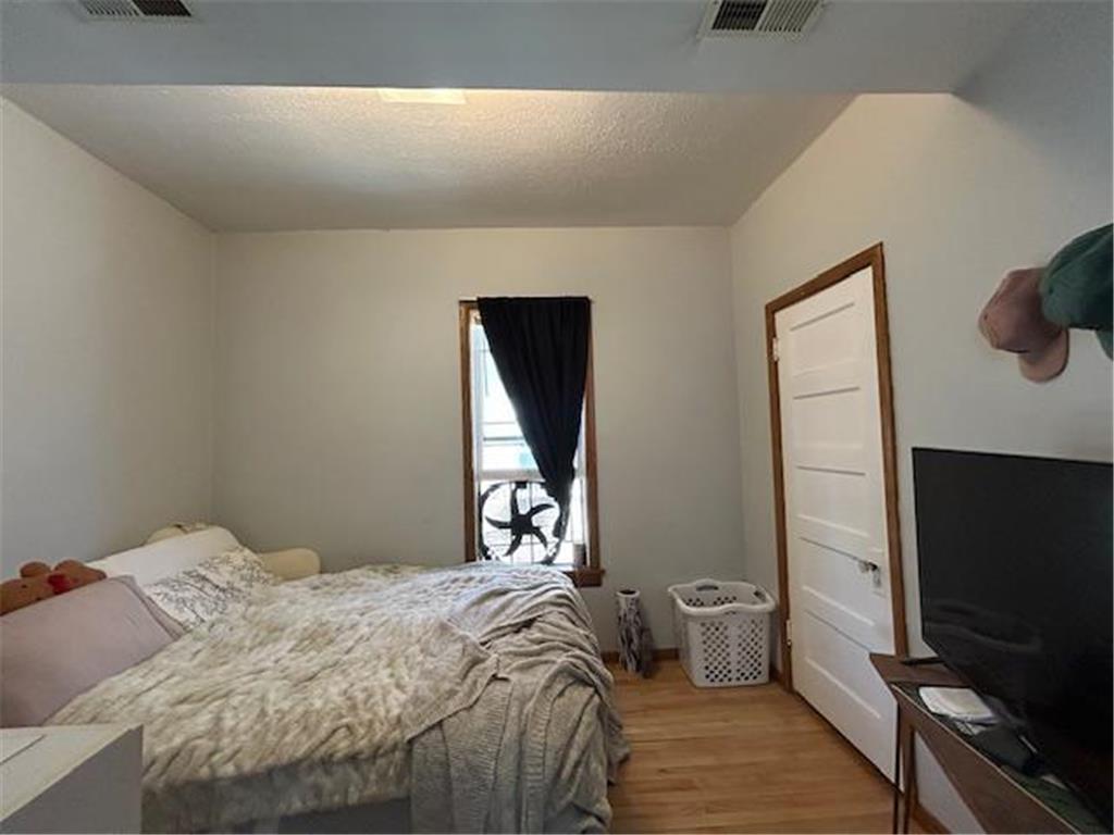 712 6th Street NE Minneapolis MN 55413 7061857 image46