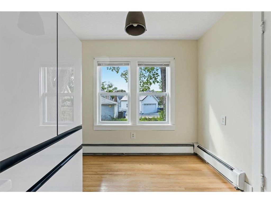 712 Cedar Lake Road S Minneapolis MN 55405 7103330 image14