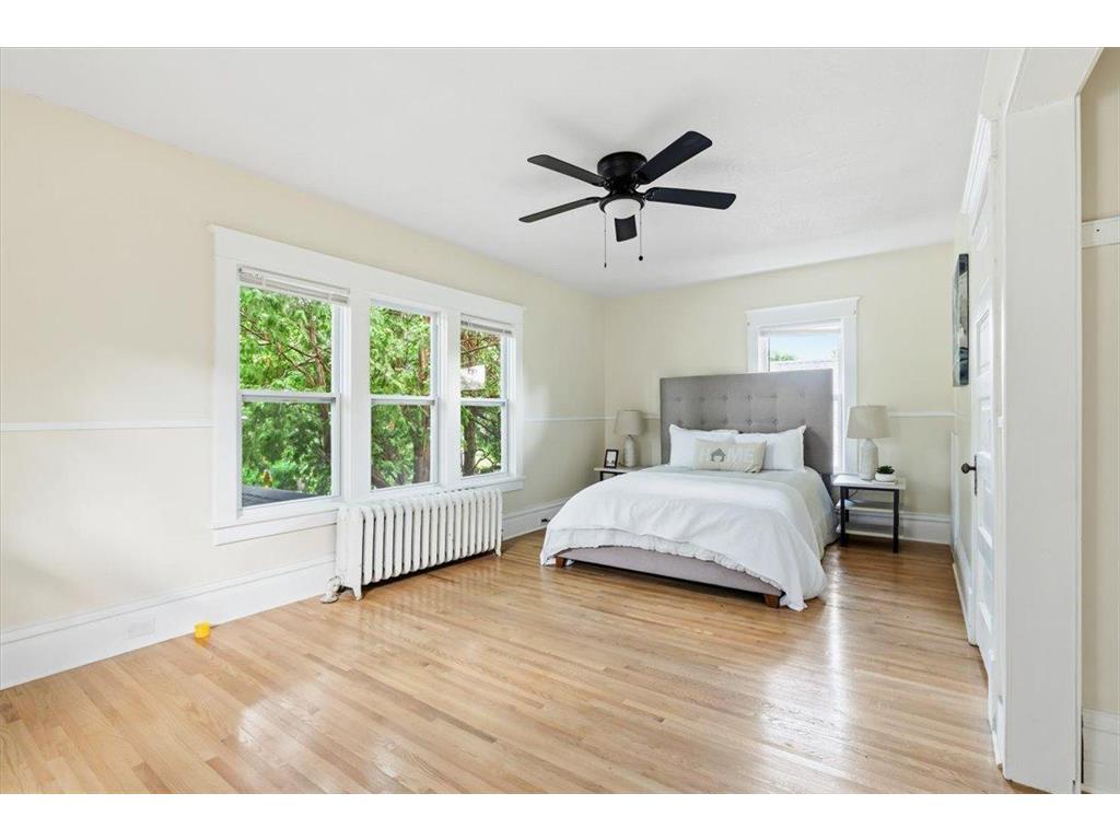 712 Cedar Lake Road S Minneapolis MN 55405 7103330 image16