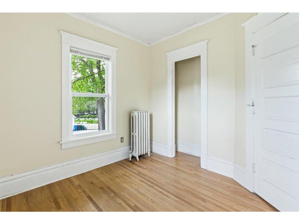 712 Cedar Lake Road S Minneapolis MN 55405 7103330 image18