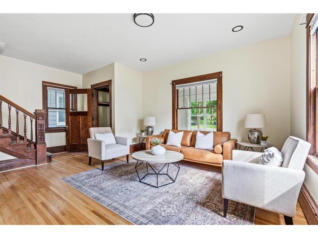 712 Cedar Lake Road S Minneapolis MN 55405 7103330 image2