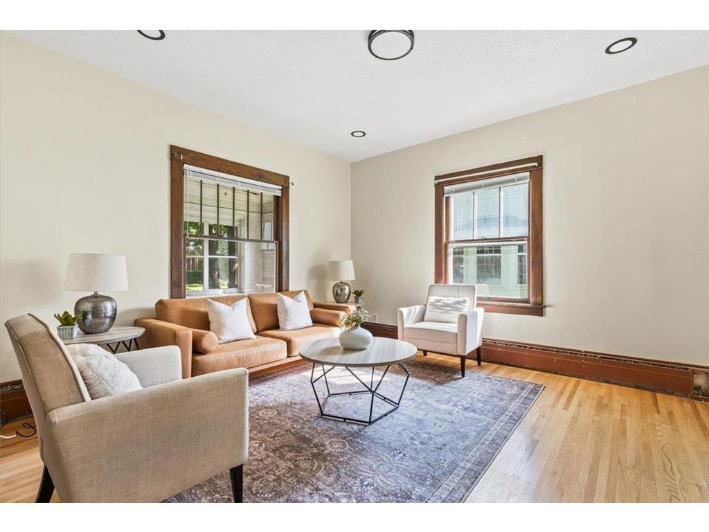 712 Cedar Lake Road S Minneapolis MN 55405 7103330 image4