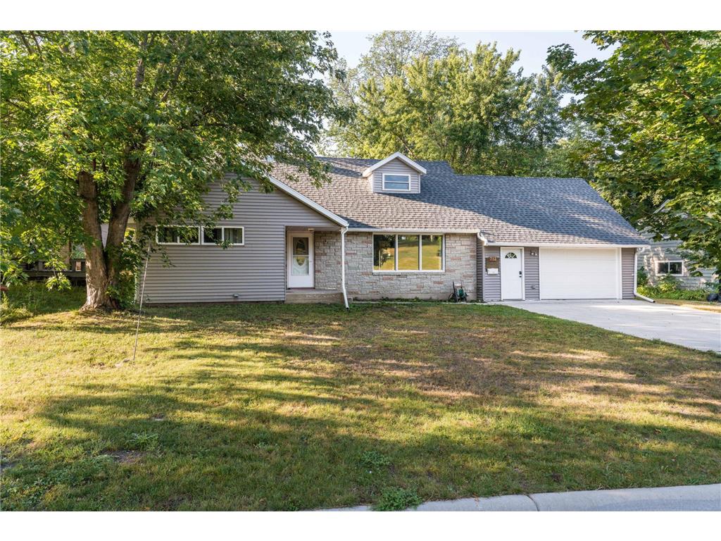 712 E Mount Faith Avenue Fergus Falls MN 56537 6430325 image1